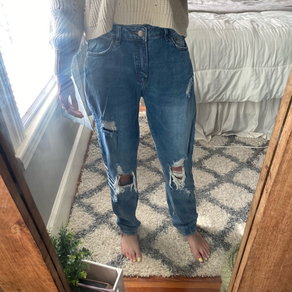 Ripped Boyfriend Jeans